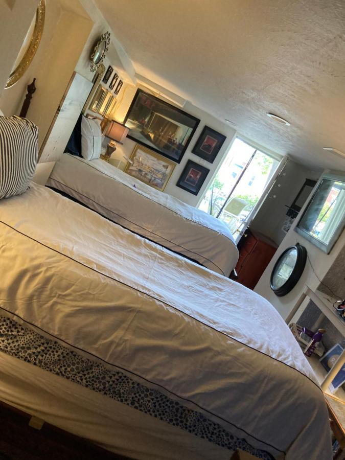 Guest house Highland Park *